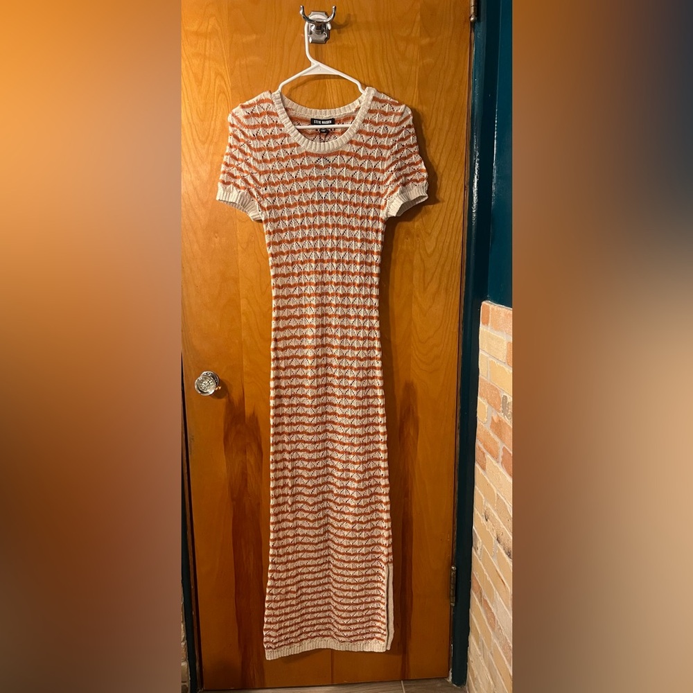 Steve Madden Cream and Orange Knit Midi Dress - Picture 2 of 6